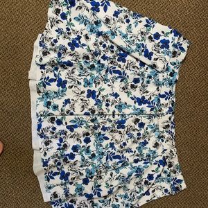 Size 6 torrid skirt PLUS SIZE